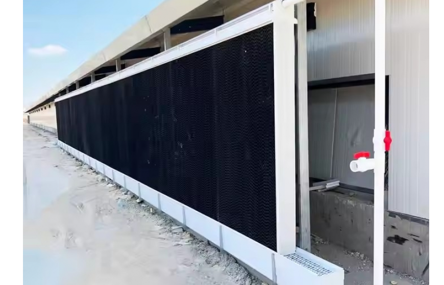 Black Cooling pads with Water Tank System